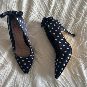 Polka dot bow heels